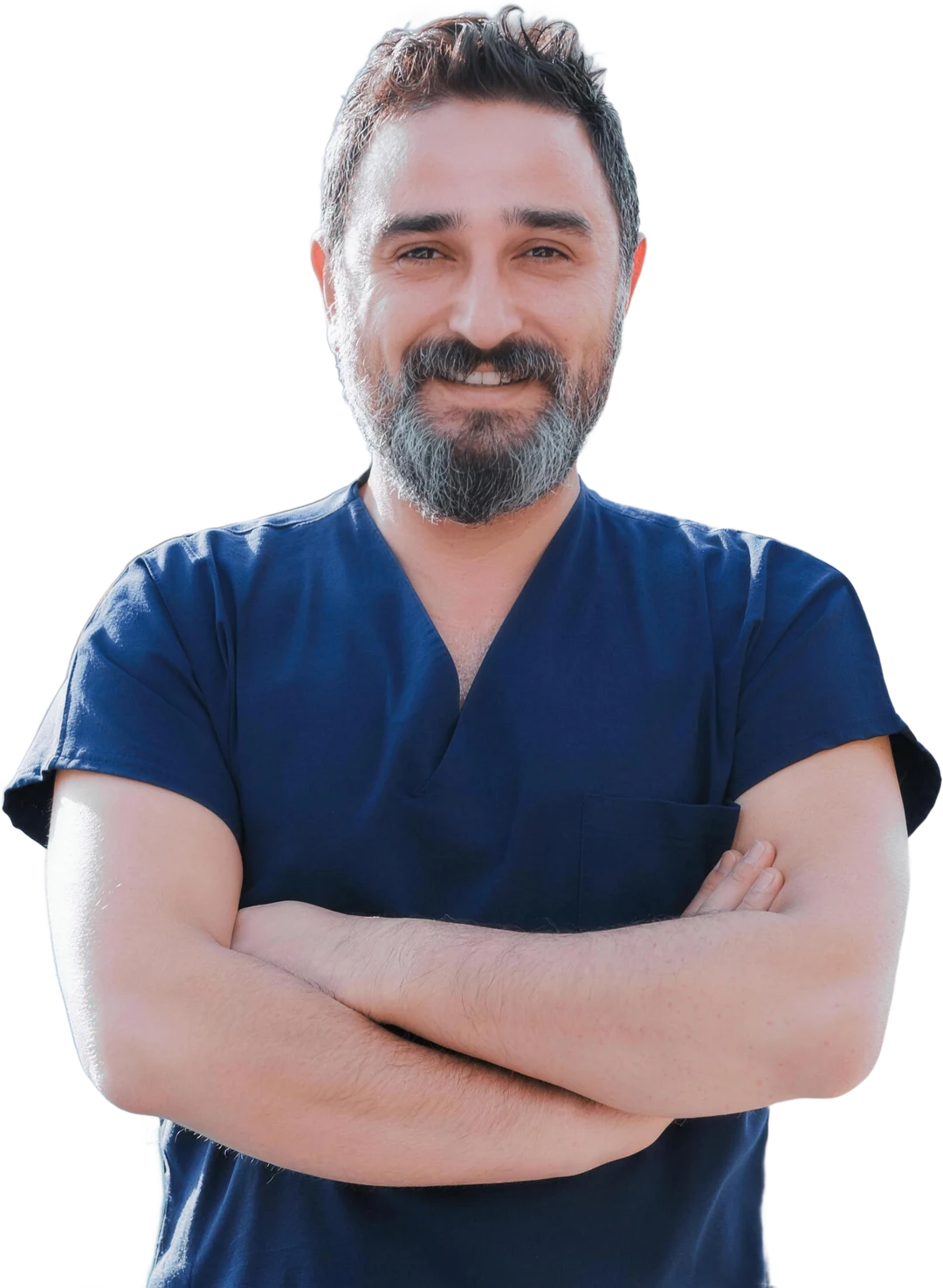 Op. Dr. Tufan Ergenç, cerrahi forma içinde, kliniğinde.